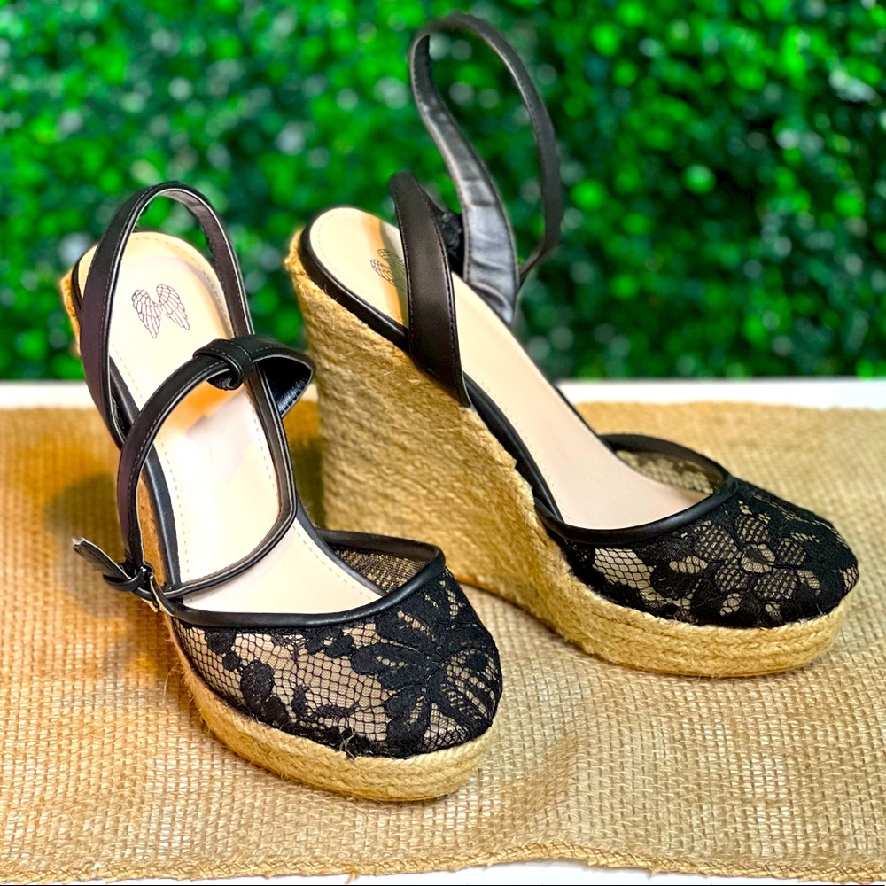 Victoria’s Secret Wedge Espadrilles Black Lace Toe 5 in, wraparound strap